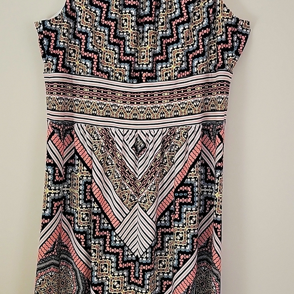 London Times Geometric Patterned Sleeveless Top - Picture 2 of 9